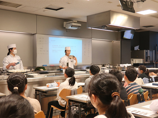 金塚小学校5年生対象「究極のみそ汁を作る！」特別授業実施