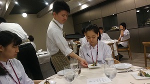 maru's story２＊レストランでの食事（調理技術マネジメント学科）