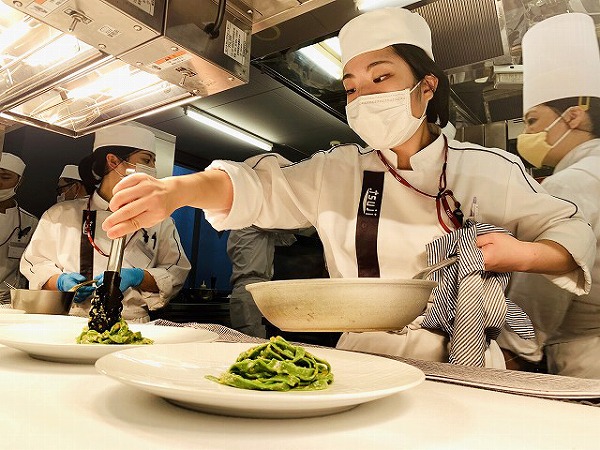 調理技術マネジメント学科2年生の実習