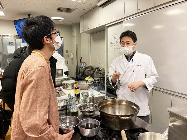 「満田先生の煮物は斬新です！」～日本料理だけを学ぶ「日本料理学科」ブログ19～