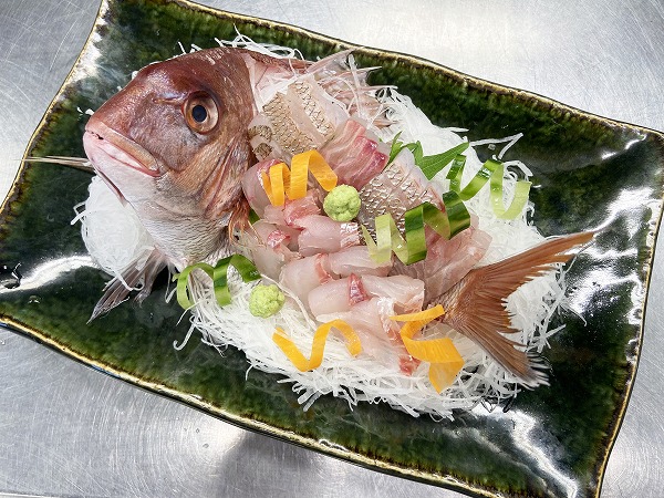 「お見事！鯛の姿造り」　～日本料理だけを学ぶ辻調　ブログ19～