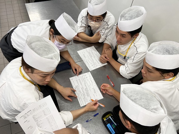 「今日はグループ実習のテストです！チームでがんばります！」 ～日本料理だけを学ぶ辻調　ブログ10～