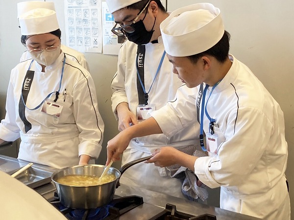 辻調理師専門学校［調理・製菓］│調理と製菓を学ぶ大阪の専門学校