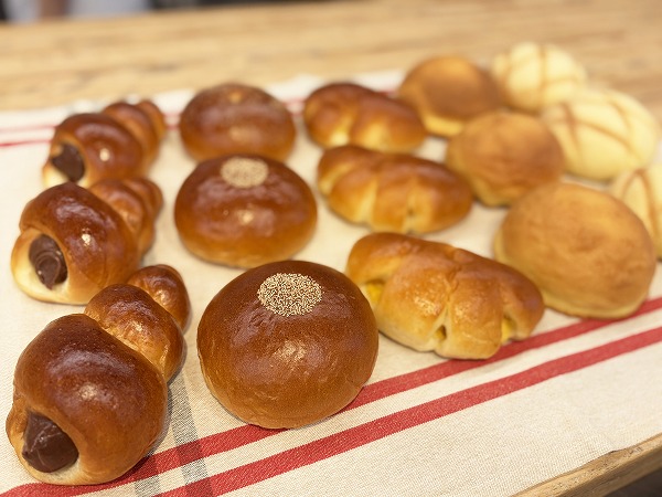 日本生まれのパンといえば？？