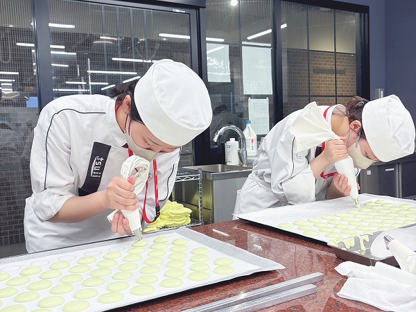 はじめてのマカロン！製菓実習洋菓子