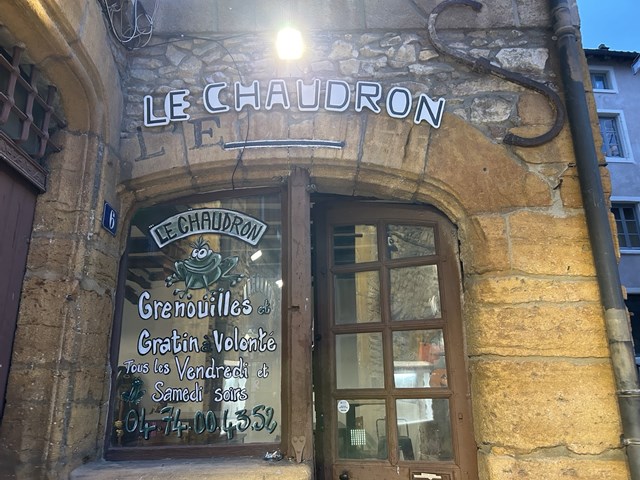 【食べてみれば癖になる？カエルが食べられるお店】Le Chaudron （ル ショドロン）