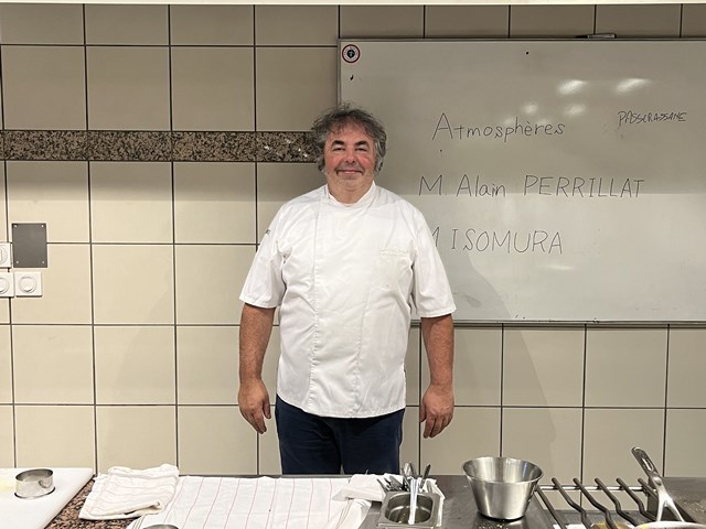 【環境に配慮＋地産地消にこだわったレストラン】M. Alain PERRILLAT-MERCEROT (アラン・ペリヤ＝メルスロー氏) / Restaurant Atmosphères (レストラン・アトモスフェール)