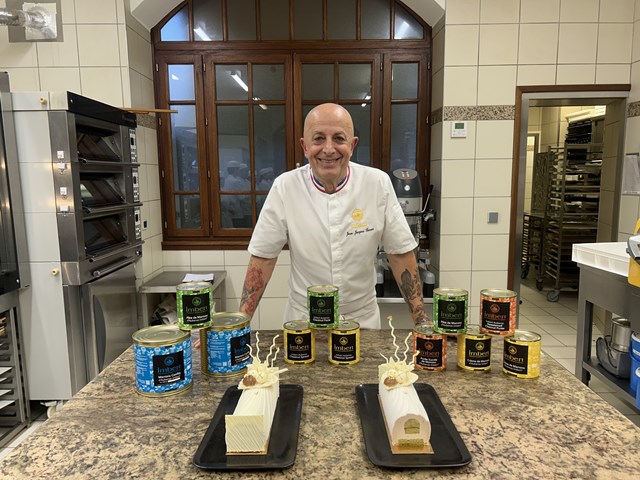 【クリスマスの素敵なお菓子！】製菓外来講習M.Jean-Jacques BORNE (ジャン=ジャック・ボルヌ氏)