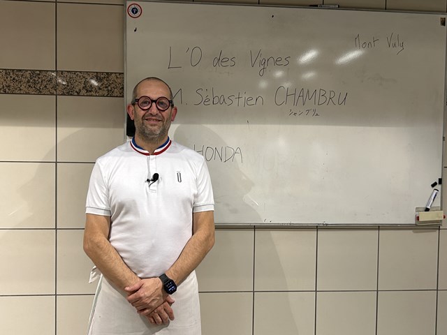 【白ワインの産地、フュイッセのお店から】 M.Sébastien CHAMBRU （セバスチャン・シャンブリュ) /  L'O des Vignes