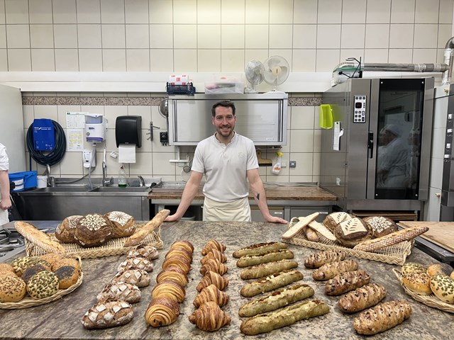 【特別授業・パンの講実習】製菓外来講習M.Edouard DORANGE(エドゥワール・ドランジュ氏) / Grain de sucres (グラン・ド・シュクル)