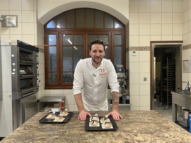 【リヨン近郊の新店舗から】製菓外来講習M.Yoann LAVAL(ヨアン・ラヴァル氏)  / Chocolaterie Nuances (ショコラトリー・ニュアンス)