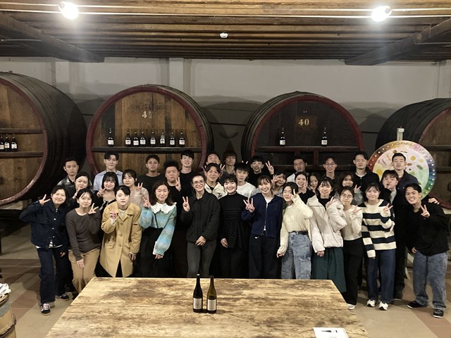 【地元ボジョレワインについて学びます】SICAREXシカレックス社見学