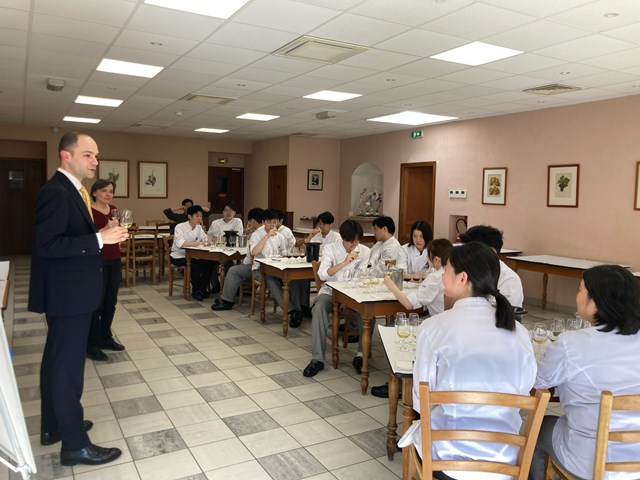 【フランス文化を深堀り！】オプション授業第一回