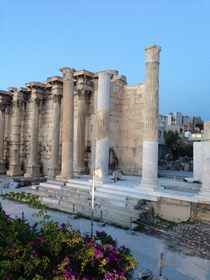 古代アゴラの柱廊