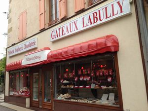 店名も『GATEAUX LABULLY』です