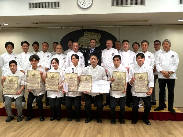 第23回「ガレット・デ・ロワコンテスト」エスポワール部門 1位＆3位受賞!