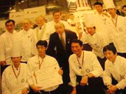 2004年世界料理オリンピックにチーム団長として参加